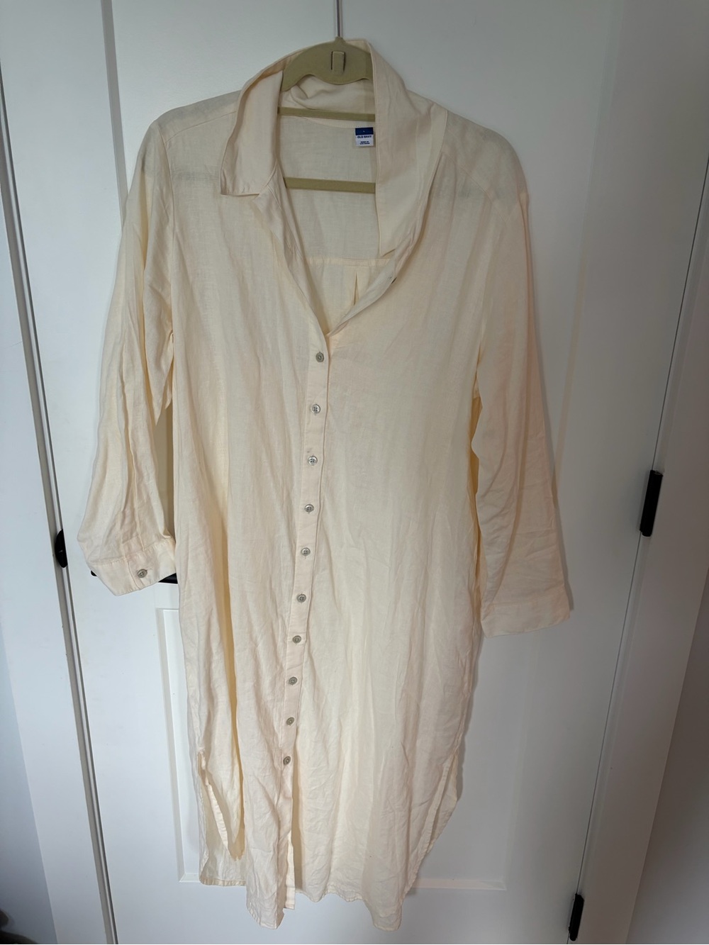 Women’s Cream Button-Front Lightweight shirt dress
